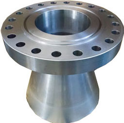 Swivel flange for subsea pipelines